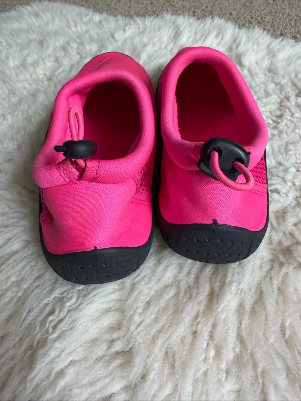 EUC Kids Water Shoes | Sz 2 | Mix No 6